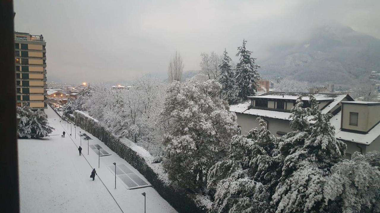 Spacious Bright Apartment Near City Center And Como Lake With Air Conditioning Lecco Exterior foto